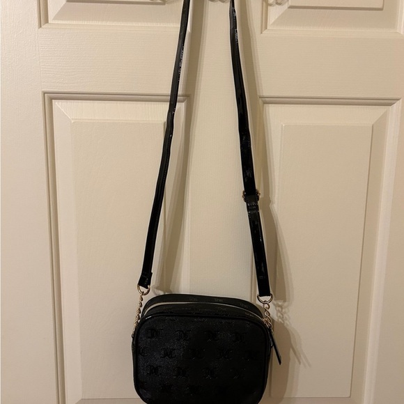 NEW Juicy Couture Bestseller Camera Crossbody - Picture 3 of 4